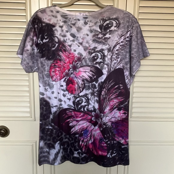 Subtle yet bold, this pink and gray combo! - Picture 5 of 5